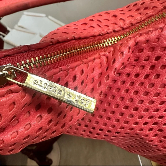 🌼OLIVIA + JOY TOTE - Picture 4 of 7